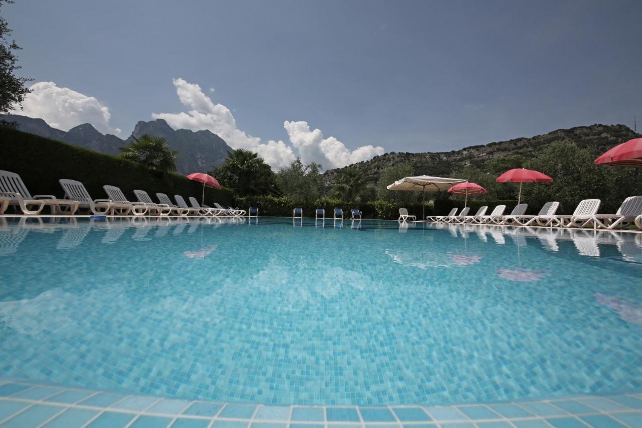 Hotel Villa Verde Torbole Sul Garda Eksteriør bilde