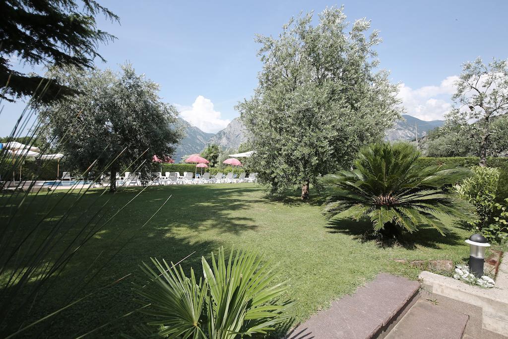 Hotel Villa Verde Torbole Sul Garda Eksteriør bilde
