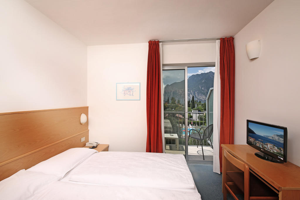 Hotel Villa Verde Torbole Sul Garda Eksteriør bilde